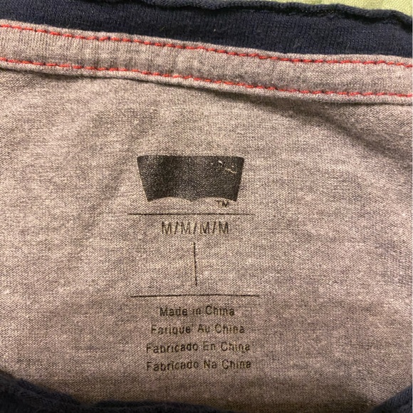 Levi’s shirt, 3/4 sleeves. Women’s - Picture 2 of 2